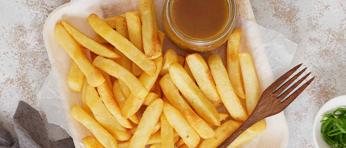 Chips, Cheese & Curry Sauce 